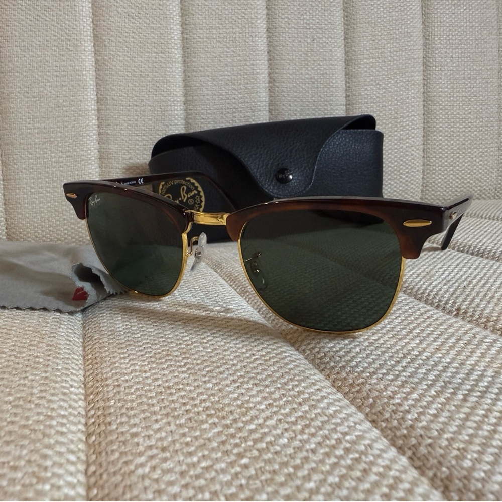 Ray-Ban RB3016 Clubmaster Unisex Sunglasses with Tortoise Frame and Polarized... - Picture 9 of 15